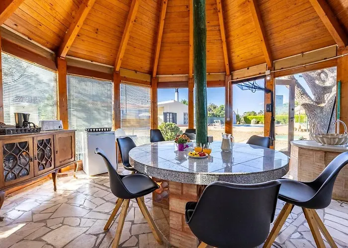 Quinta Aves - Double Bedroom 3