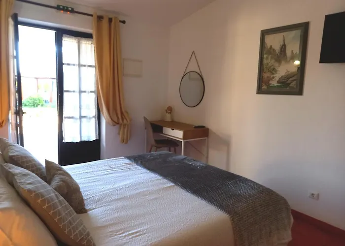 Quinta Aves - Double Bedroom 3 Gasthof Odiáxere