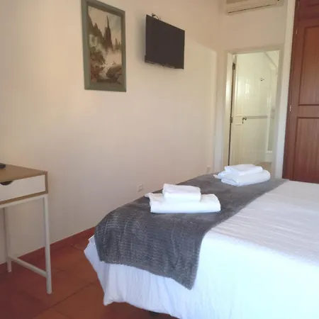 Quinta Aves - Double Bedroom 3